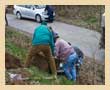 Der Stein wird durch die Osingsiebner geborgen